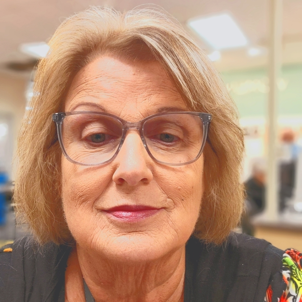 Meet your Posher, Marcia